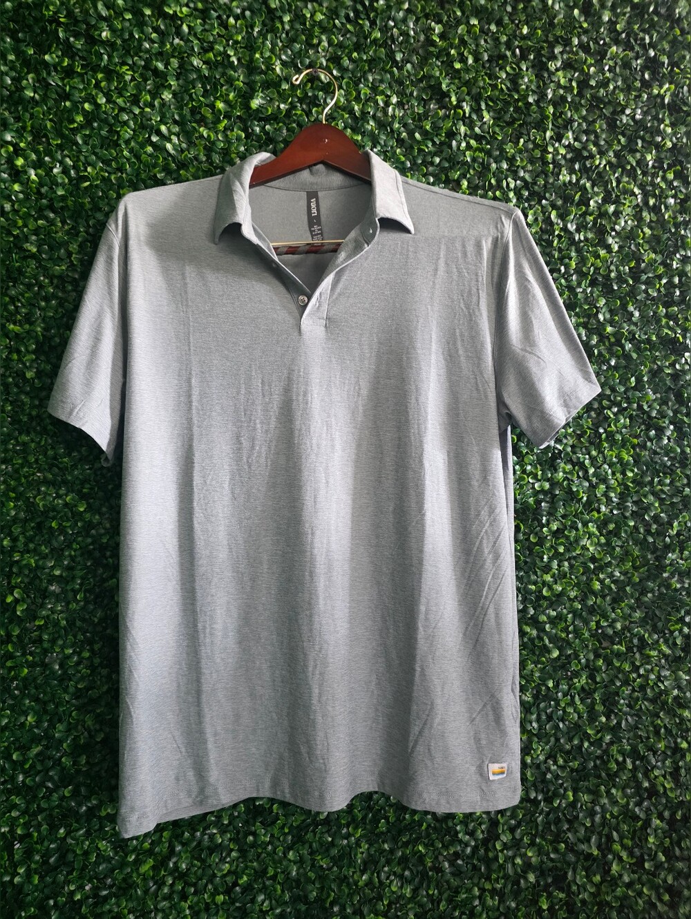 Vuori Men's  Light Gray Polo  Short Sleeve Shirt Size L